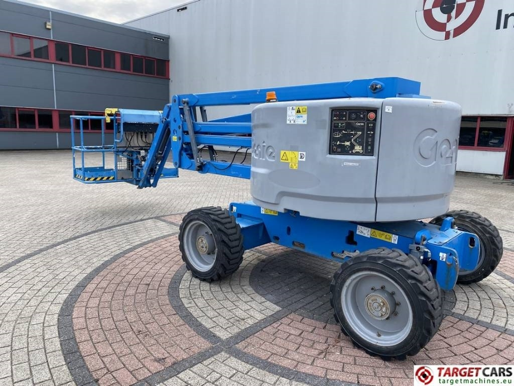 Genie Z-45/25J Diesel 4x4 Articulated Boom Lift 1605cm - Plataforma articulada: foto 4 Genie Z-45/25J Diesel 4x4 Articulated Boom Lift 1605cm - Plataforma articulada: foto 4