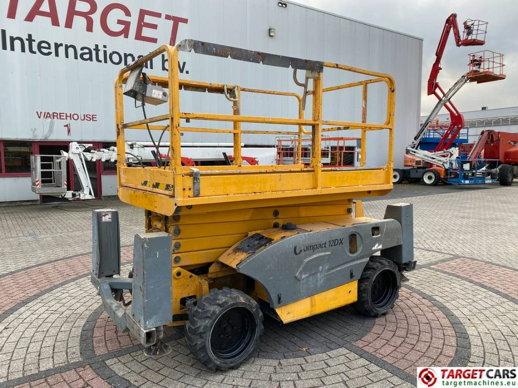 Haulotte Compact 12DX Diesel 4x4 Scissor Work Lift 1206cm - Plataforma de tijeras: foto 1 Haulotte Compact 12DX Diesel 4x4 Scissor Work Lift 1206cm - Plataforma de tijeras: foto 1