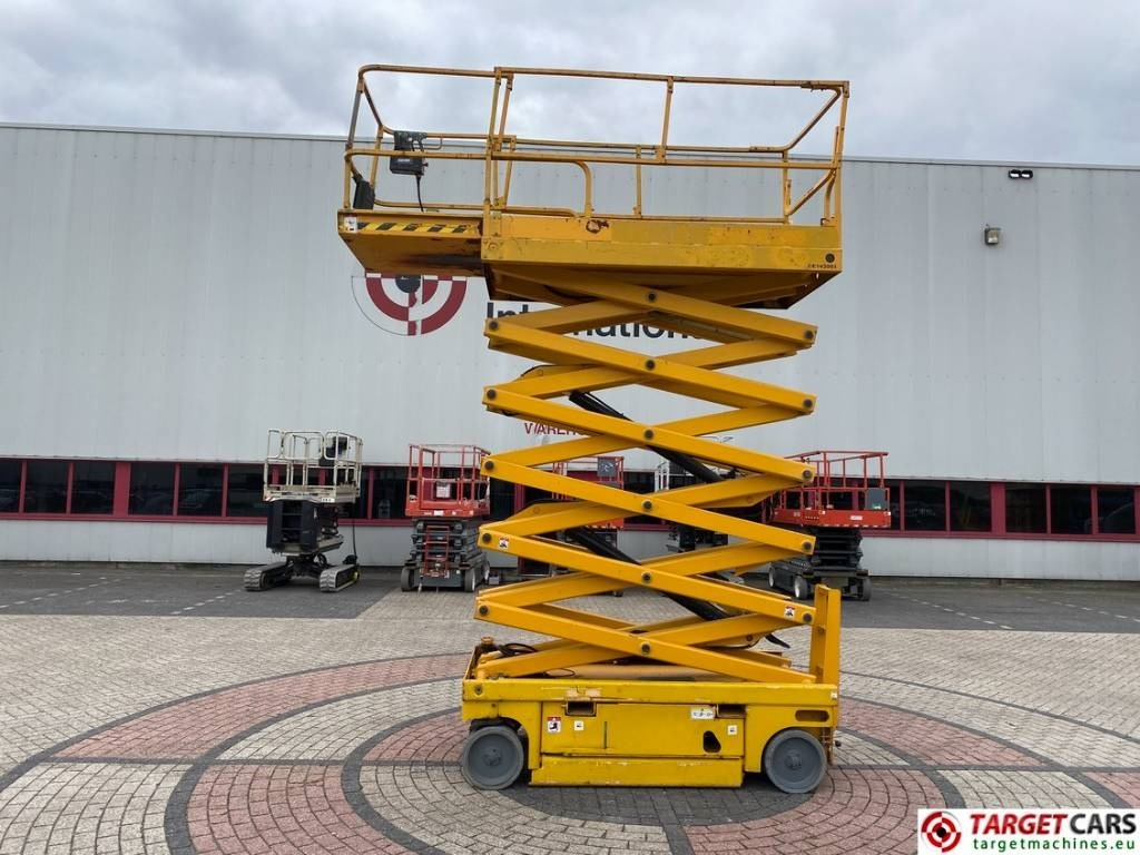 Haulotte Compact 14 Electric Scissor Work Lift 1385cm - Plataforma de tijeras: foto 5 Haulotte Compact 14 Electric Scissor Work Lift 1385cm - Plataforma de tijeras: foto 5