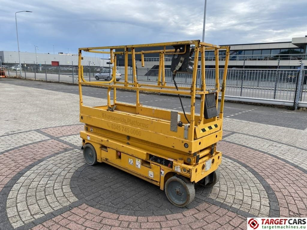 Haulotte Compact 8 Electric Scissor Work Lift 818cm - Plataforma de tijeras: foto 2 Haulotte Compact 8 Electric Scissor Work Lift 818cm - Plataforma de tijeras: foto 2