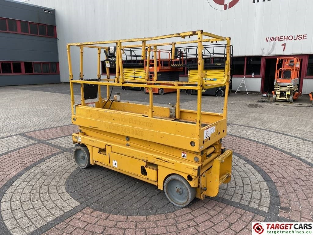 Haulotte Compact 8 Electric Scissor Work Lift 818cm - Plataforma de tijeras: foto 4 Haulotte Compact 8 Electric Scissor Work Lift 818cm - Plataforma de tijeras: foto 4