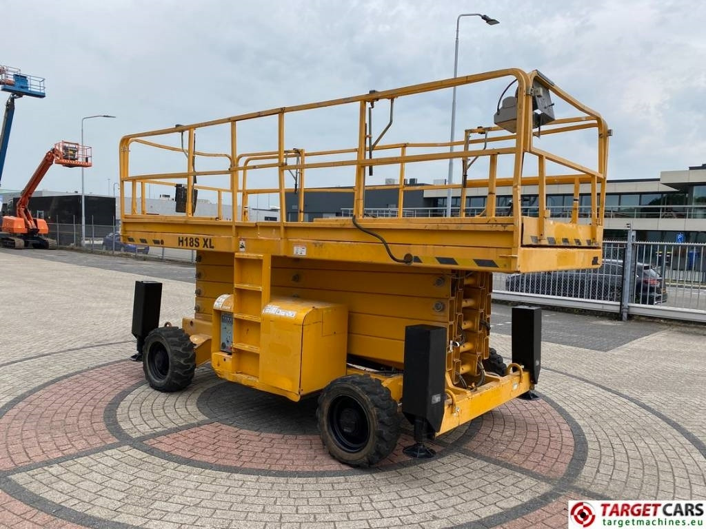 Haulotte H18SXL Diesel 4x4 Scissor Work Lift 1800cm - Plataforma de tijeras: foto 2 Haulotte H18SXL Diesel 4x4 Scissor Work Lift 1800cm - Plataforma de tijeras: foto 2