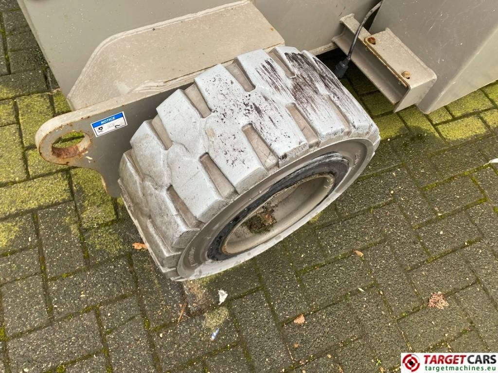 Plataforma articulada Haulotte HA15IP Electric Articulated Boom Work Lift 1500cm: foto 18 Plataforma articulada Haulotte HA15IP Electric Articulated Boom Work Lift 1500cm: foto 18