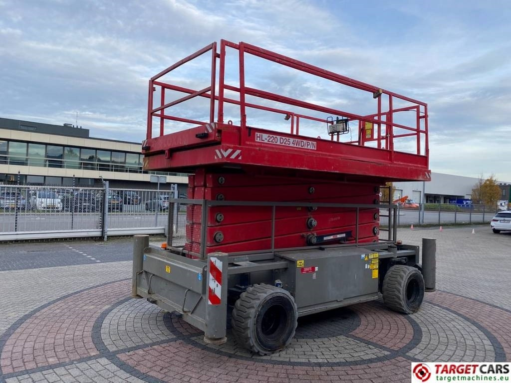 Holland Lift HL220D25-4WD Diesel 4x4 HL220 Scissor Lift 2170cm - Plataforma de tijeras: foto 3 Holland Lift HL220D25-4WD Diesel 4x4 HL220 Scissor Lift 2170cm - Plataforma de tijeras: foto 3