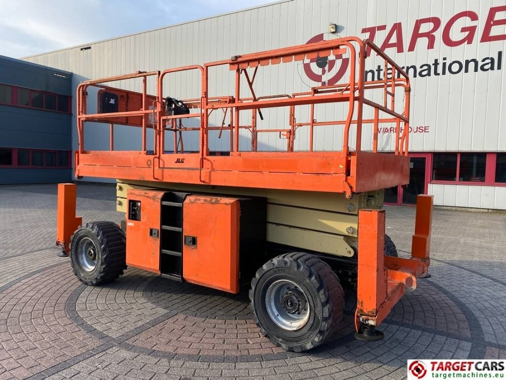 JLG 330LRT Diesel 4x4 Scissor Work Lift 1200cm - Plataforma de tijeras: foto 4 JLG 330LRT Diesel 4x4 Scissor Work Lift 1200cm - Plataforma de tijeras: foto 4