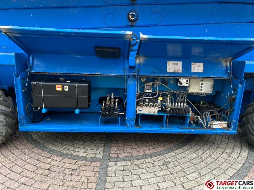 Plataforma de tijeras JLG Liftlux 260-25 Diesel 4x4 Scissor Work Lift 2800cm: foto 12 Plataforma de tijeras JLG Liftlux 260-25 Diesel 4x4 Scissor Work Lift 2800cm: foto 12