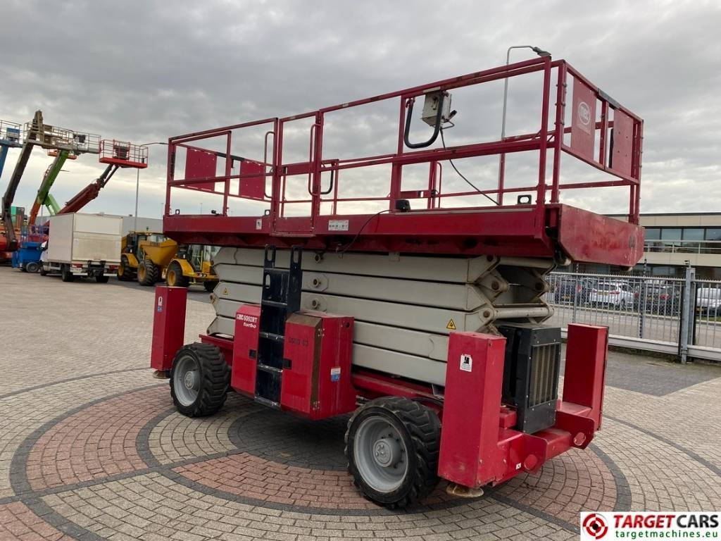 MEC 6092RT Diesel 4x4 Scissor Work Lift 2020cm - Plataforma de tijeras: foto 2 MEC 6092RT Diesel 4x4 Scissor Work Lift 2020cm - Plataforma de tijeras: foto 2