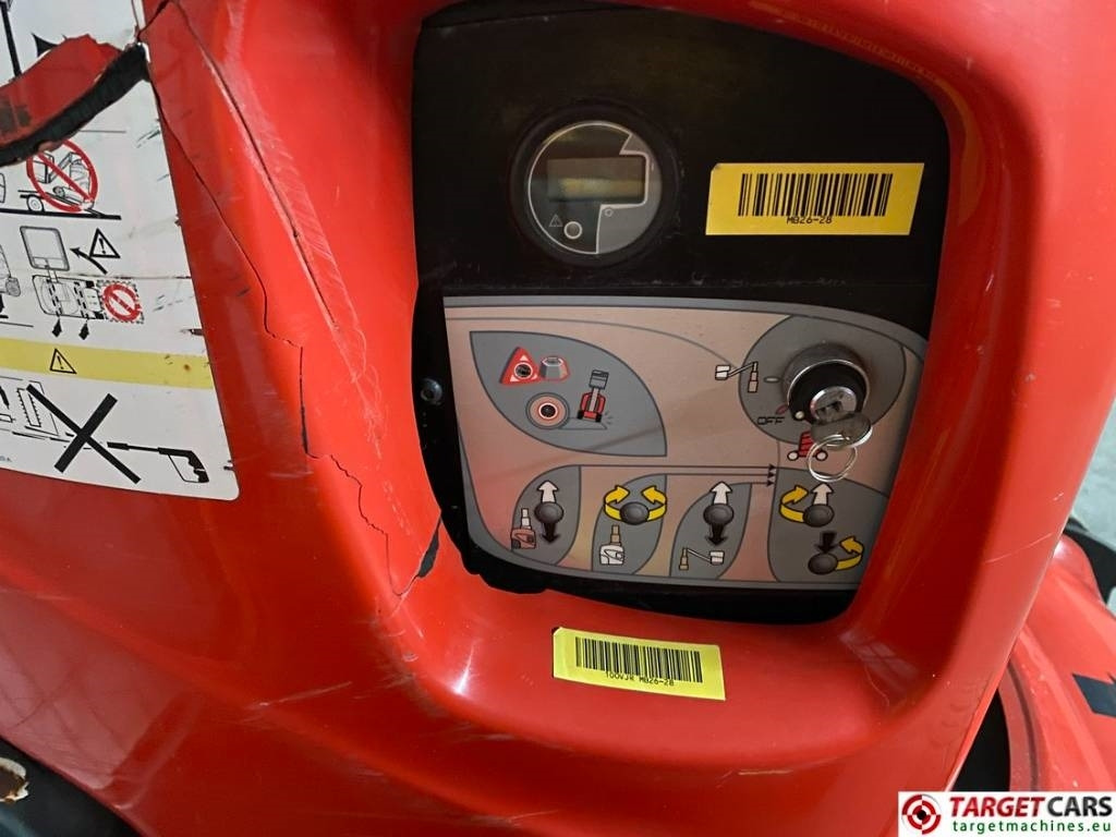 Plataforma de mástil vertical Manitou 100VJR Electric Vertical Mast Work Lift 990cm: foto 11 Plataforma de mástil vertical Manitou 100VJR Electric Vertical Mast Work Lift 990cm: foto 11