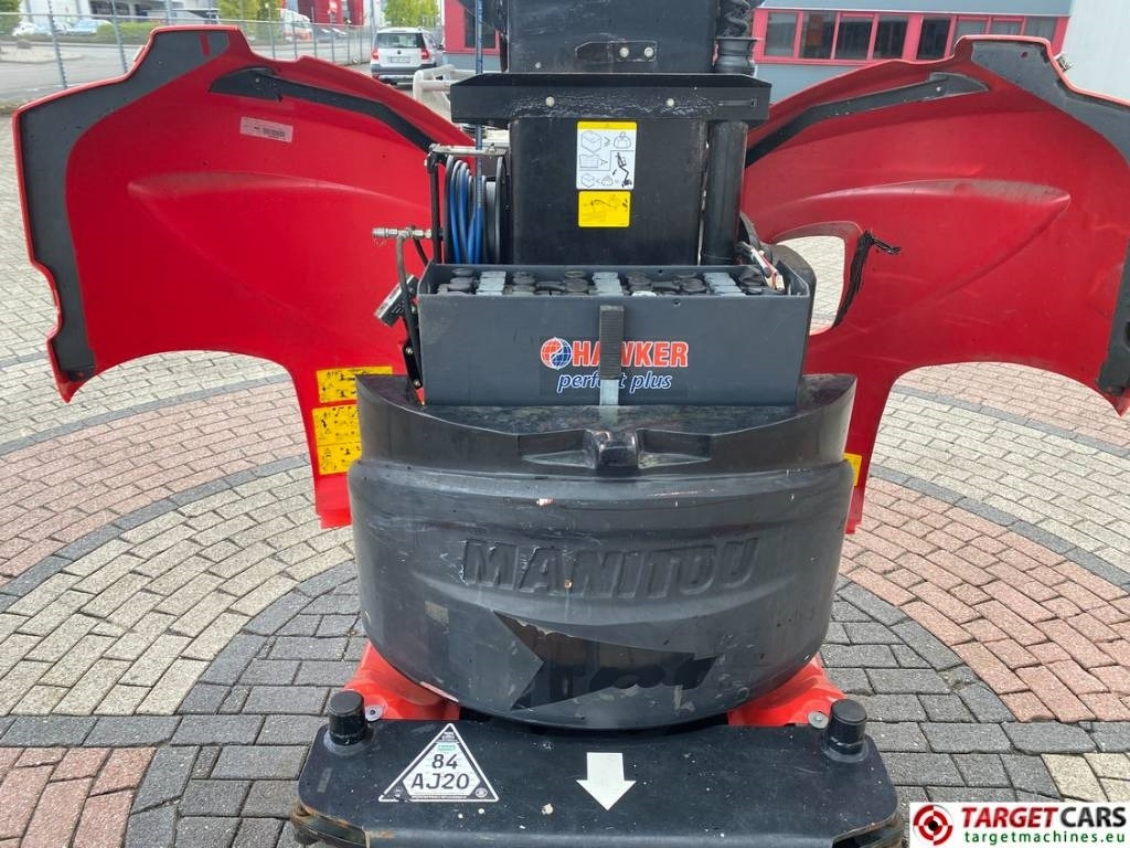 Plataforma de mástil vertical Manitou 100VJR Electric Vertical Mast Work Lift 990cm: foto 14 Plataforma de mástil vertical Manitou 100VJR Electric Vertical Mast Work Lift 990cm: foto 14