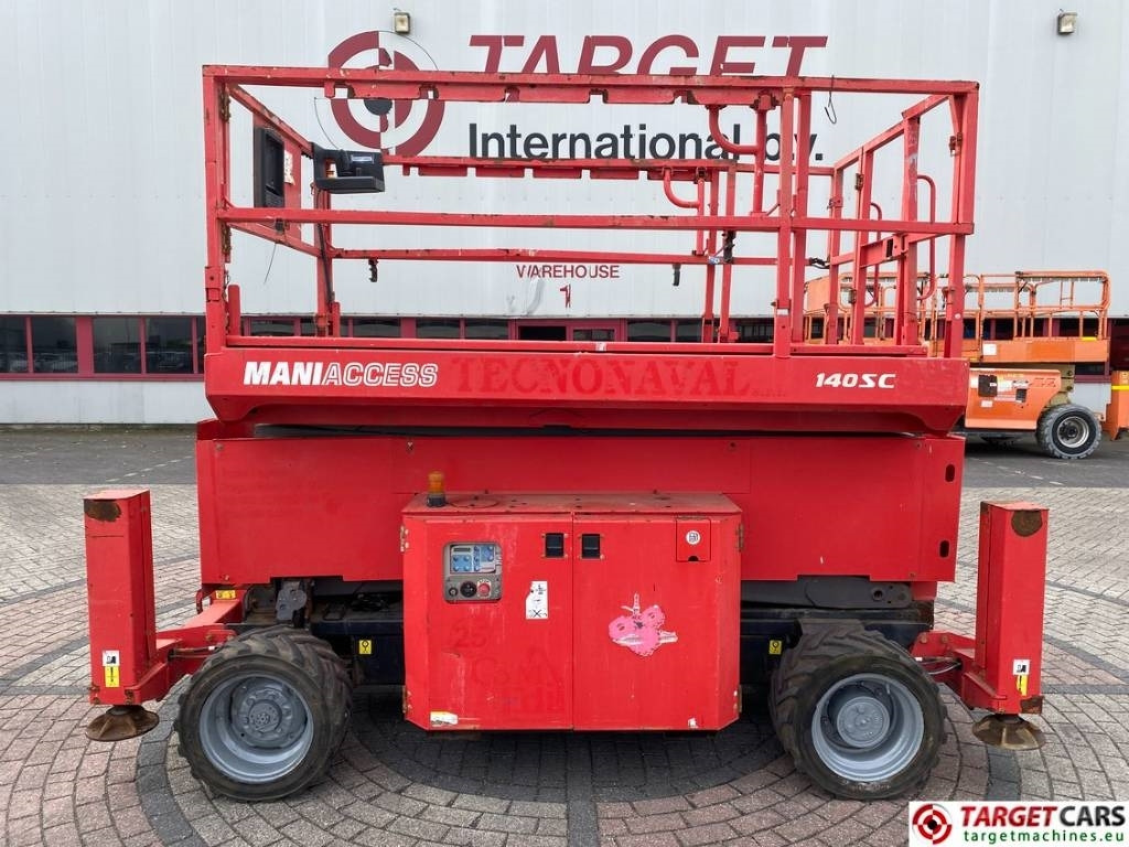 Leasing de Manitou 140SC Diesel 4x4 Scissor Work Lift 1412cm Manitou 140SC Diesel 4x4 Scissor Work Lift 1412cm: foto 33 Leasing de Manitou 140SC Diesel 4x4 Scissor Work Lift 1412cm Manitou 140SC Diesel 4x4 Scissor Work Lift 1412cm: foto 33