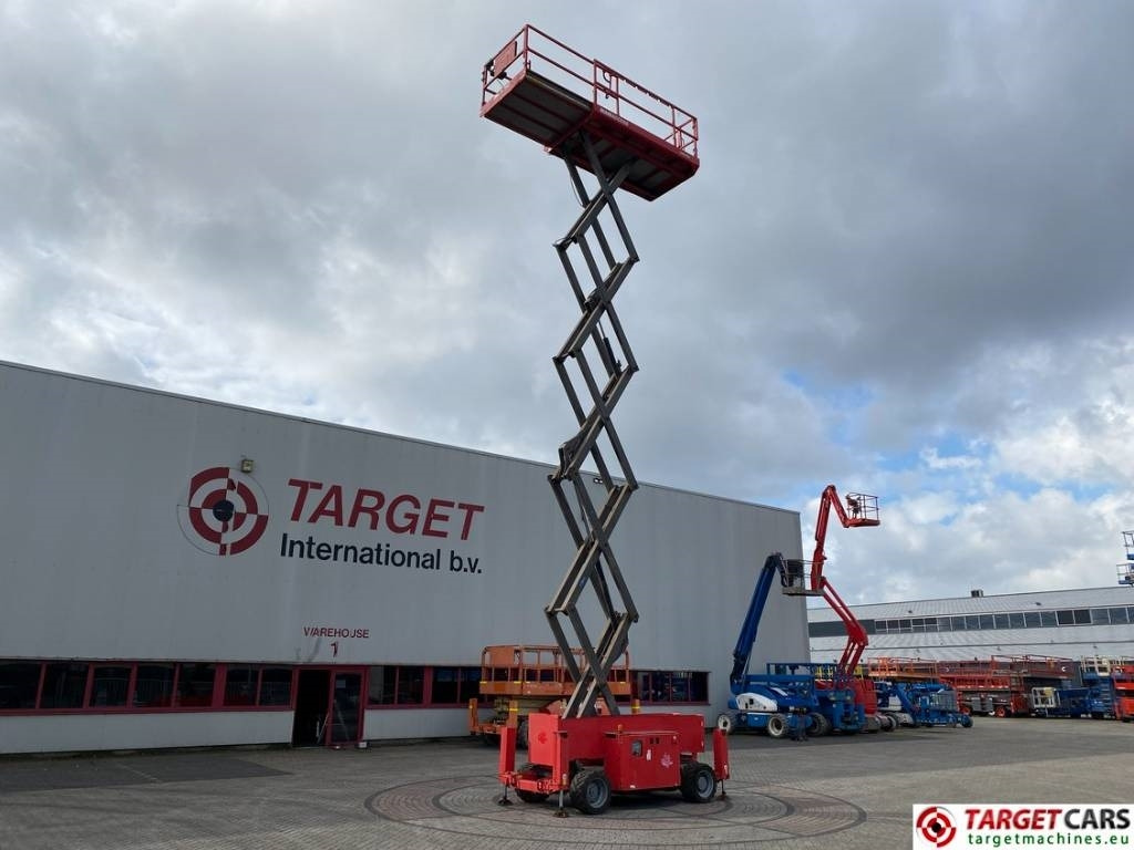 Leasing de Manitou 140SC Diesel 4x4 Scissor Work Lift 1412cm Manitou 140SC Diesel 4x4 Scissor Work Lift 1412cm: foto 6 Leasing de Manitou 140SC Diesel 4x4 Scissor Work Lift 1412cm Manitou 140SC Diesel 4x4 Scissor Work Lift 1412cm: foto 6
