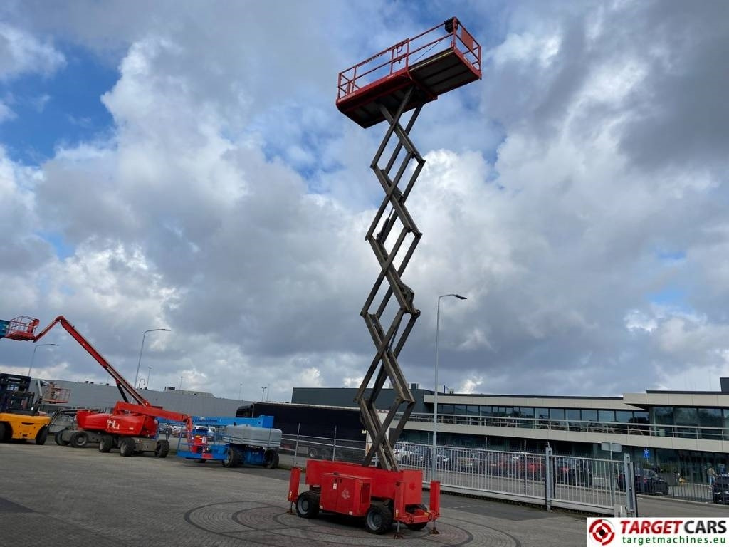 Leasing de Manitou 140SC Diesel 4x4 Scissor Work Lift 1412cm Manitou 140SC Diesel 4x4 Scissor Work Lift 1412cm: foto 7 Leasing de Manitou 140SC Diesel 4x4 Scissor Work Lift 1412cm Manitou 140SC Diesel 4x4 Scissor Work Lift 1412cm: foto 7