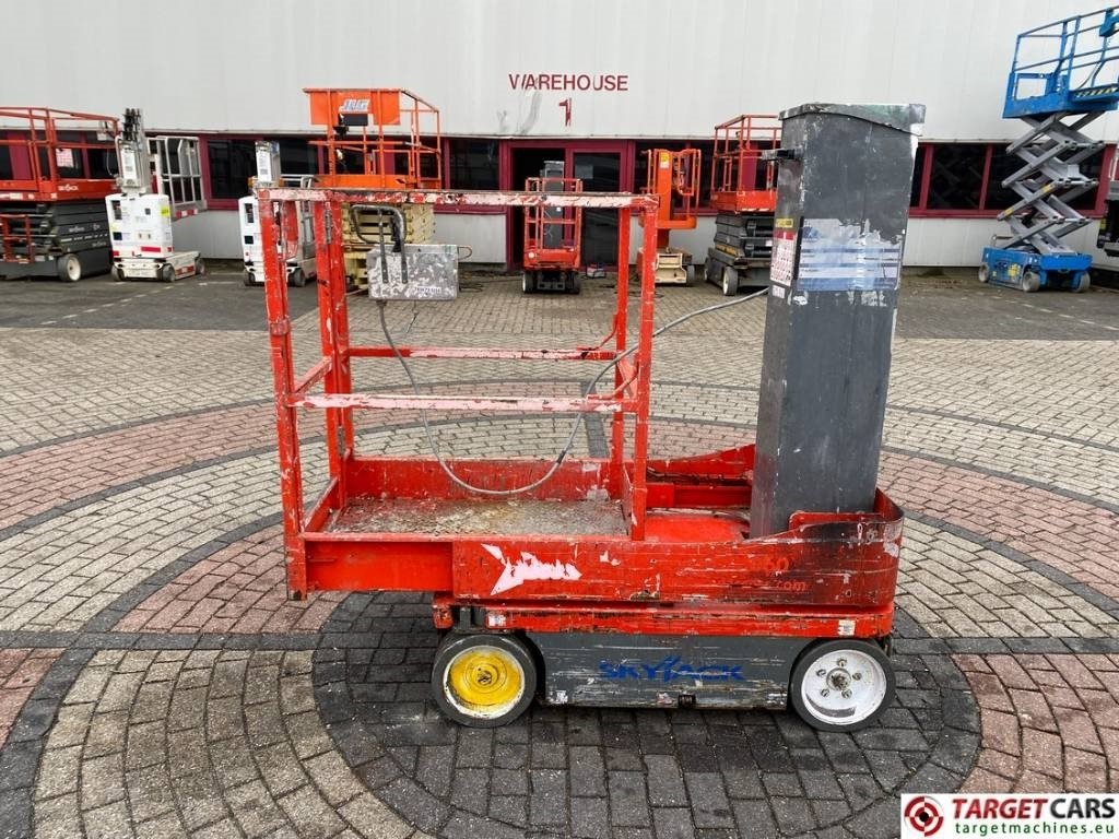 SkyJack SJ16 Electric Vertical Mast Work Lift 675cm - Plataforma de mástil vertical: foto 5 SkyJack SJ16 Electric Vertical Mast Work Lift 675cm - Plataforma de mástil vertical: foto 5