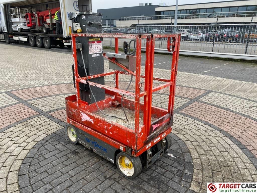 SkyJack SJ16 Electric Vertical Mast Work Lift 675cm - Plataforma de mástil vertical: foto 2 SkyJack SJ16 Electric Vertical Mast Work Lift 675cm - Plataforma de mástil vertical: foto 2