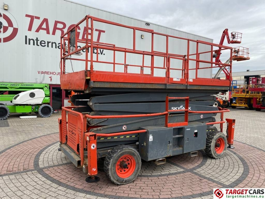 SkyJack SJ9250 RT Diesel 4x4 Scissor Work Lift 1720cm - Plataforma de tijeras: foto 1 SkyJack SJ9250 RT Diesel 4x4 Scissor Work Lift 1720cm - Plataforma de tijeras: foto 1
