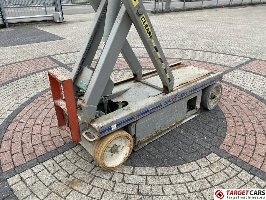 Leasing de SkyJack SJIII-3226 Electric Scissor Work Lift 990cm  SkyJack SJIII-3226 Electric Scissor Work Lift 990cm: foto 30
