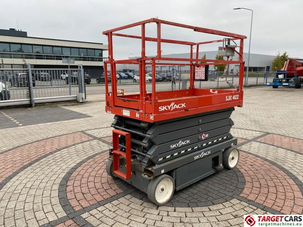 SkyJack SJIII-4632 Electric 4632 Scissor Work lift 1170cm  - Plataforma de tijeras: foto 3 SkyJack SJIII-4632 Electric 4632 Scissor Work lift 1170cm  - Plataforma de tijeras: foto 3