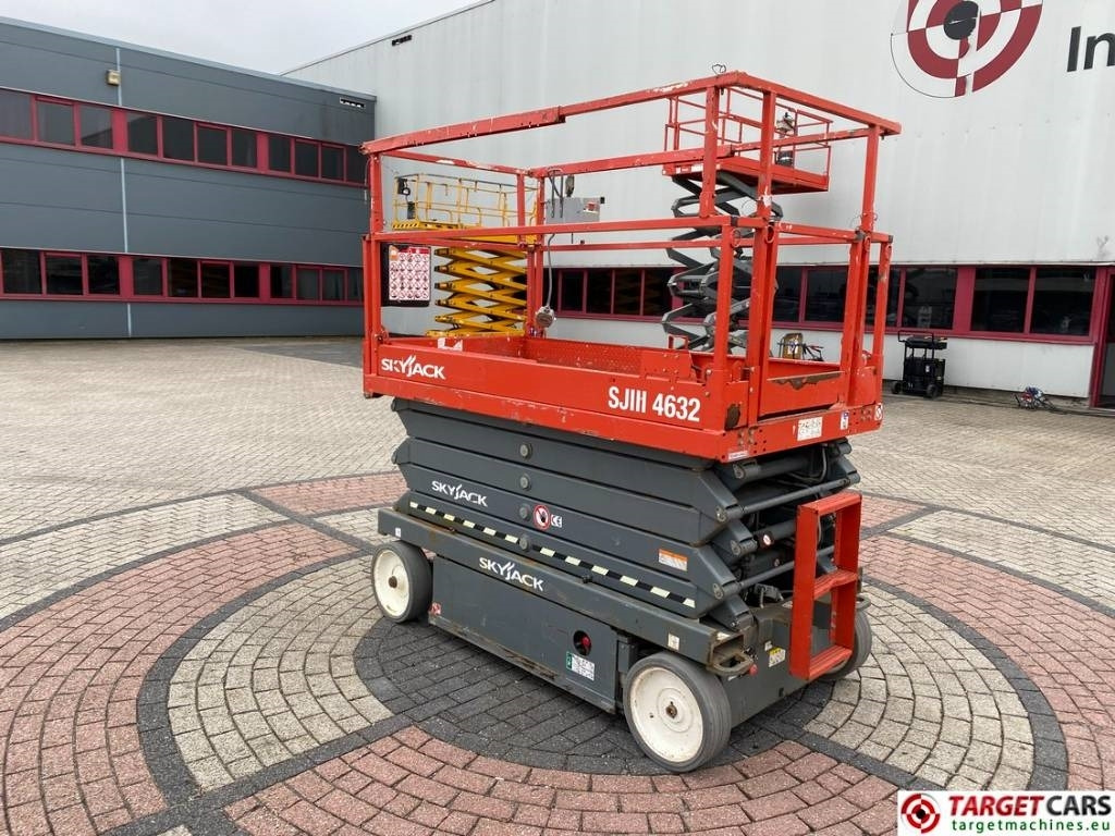 SkyJack SJIII-4632 Electric 4632 Scissor Work lift 1170cm  - Plataforma de tijeras: foto 4 SkyJack SJIII-4632 Electric 4632 Scissor Work lift 1170cm  - Plataforma de tijeras: foto 4