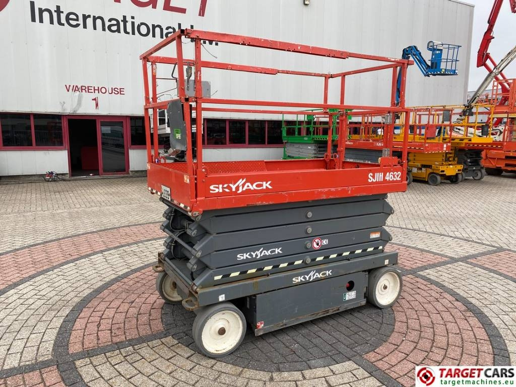 SkyJack SJIII-4632 Electric 4632 Scissor Work lift 1170cm  - Plataforma de tijeras: foto 1 SkyJack SJIII-4632 Electric 4632 Scissor Work lift 1170cm  - Plataforma de tijeras: foto 1