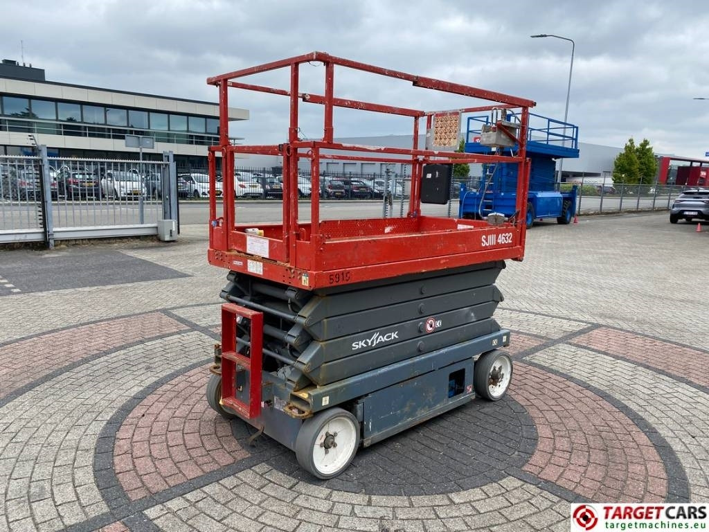 SkyJack SJIII-4632 Electric Scissor Work Lift 1170cm - Plataforma de tijeras: foto 3 SkyJack SJIII-4632 Electric Scissor Work Lift 1170cm - Plataforma de tijeras: foto 3