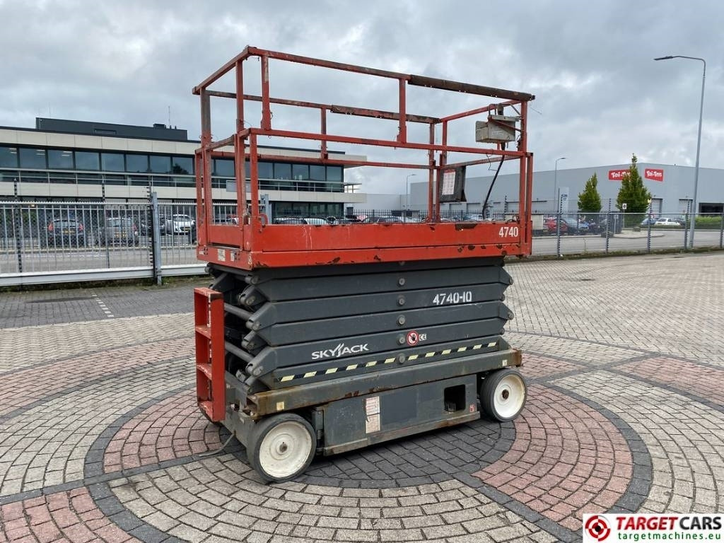 SkyJack SJIII-4740 Electric Scissor 4740 Work Lift 1380cm - Plataforma de tijeras: foto 3 SkyJack SJIII-4740 Electric Scissor 4740 Work Lift 1380cm - Plataforma de tijeras: foto 3
