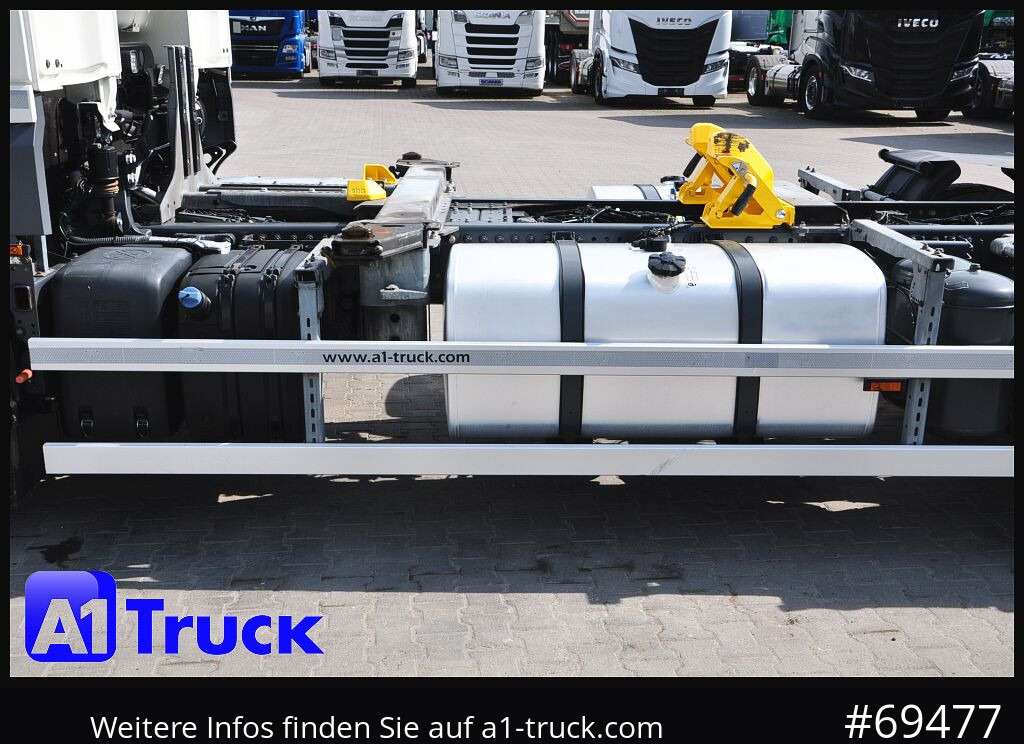 DAF XF 480 Intarder, Multiwechsler 2x AHK - Camión chasis: foto 2 DAF XF 480 Intarder, Multiwechsler 2x AHK - Camión chasis: foto 2