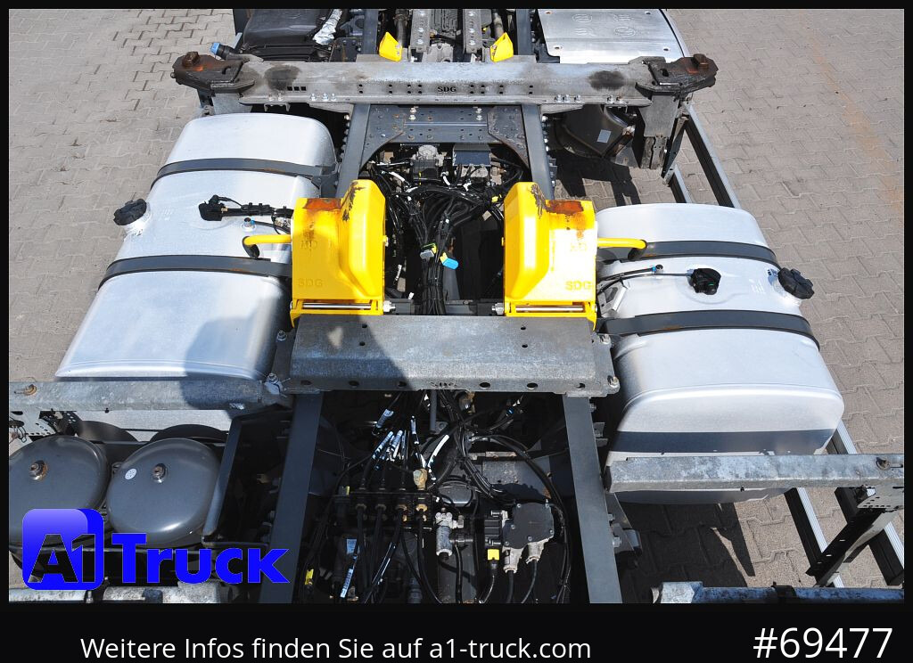 DAF XF 480 Intarder, Multiwechsler 2x AHK - Camión chasis: foto 3 DAF XF 480 Intarder, Multiwechsler 2x AHK - Camión chasis: foto 3