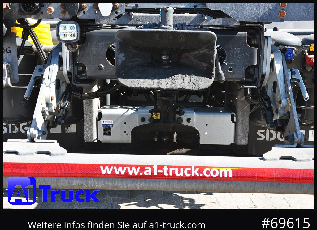 DAF XF530 FAN Multi 2x AHK Lenkachse, - Camión portacontenedore/ Intercambiable: foto 3 DAF XF530 FAN Multi 2x AHK Lenkachse, - Camión portacontenedore/ Intercambiable: foto 3