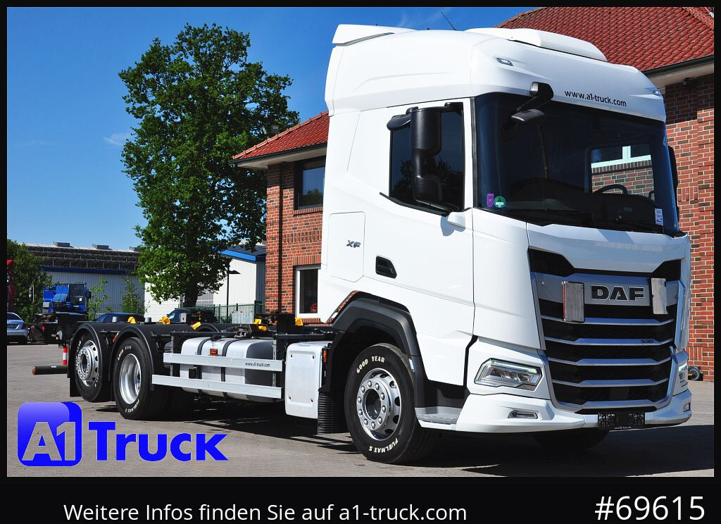 DAF XF530 FAN Multi 2x AHK Lenkachse, - Camión portacontenedore/ Intercambiable: foto 1 DAF XF530 FAN Multi 2x AHK Lenkachse, - Camión portacontenedore/ Intercambiable: foto 1
