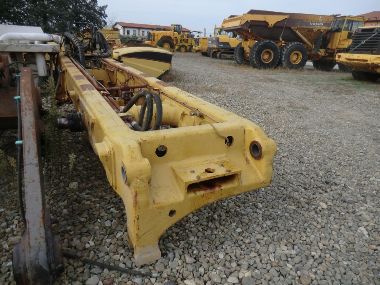 Caterpillar 735 Telaio posteriore - Bastidor/ Chasis para Maquinaria de construcción: foto 1 Caterpillar 735 Telaio posteriore - Bastidor/ Chasis para Maquinaria de construcción: foto 1