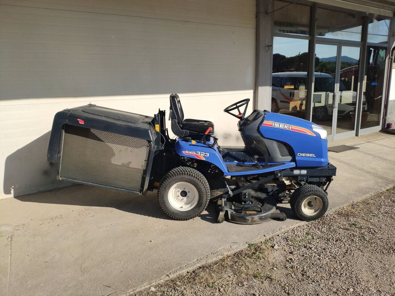 Iseki SXG323H - Cortacésped: foto 1 Iseki SXG323H - Cortacésped: foto 1