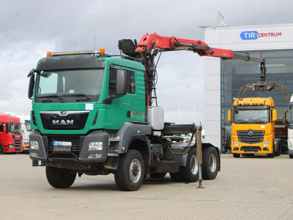MAN TGS 33.500, 6X6, EURO 6, RETARDER, PALFINGER HYDRAULIC ARM Q170Z96 - Cabeza tractora: foto 1 MAN TGS 33.500, 6X6, EURO 6, RETARDER, PALFINGER HYDRAULIC ARM Q170Z96 - Cabeza tractora: foto 1