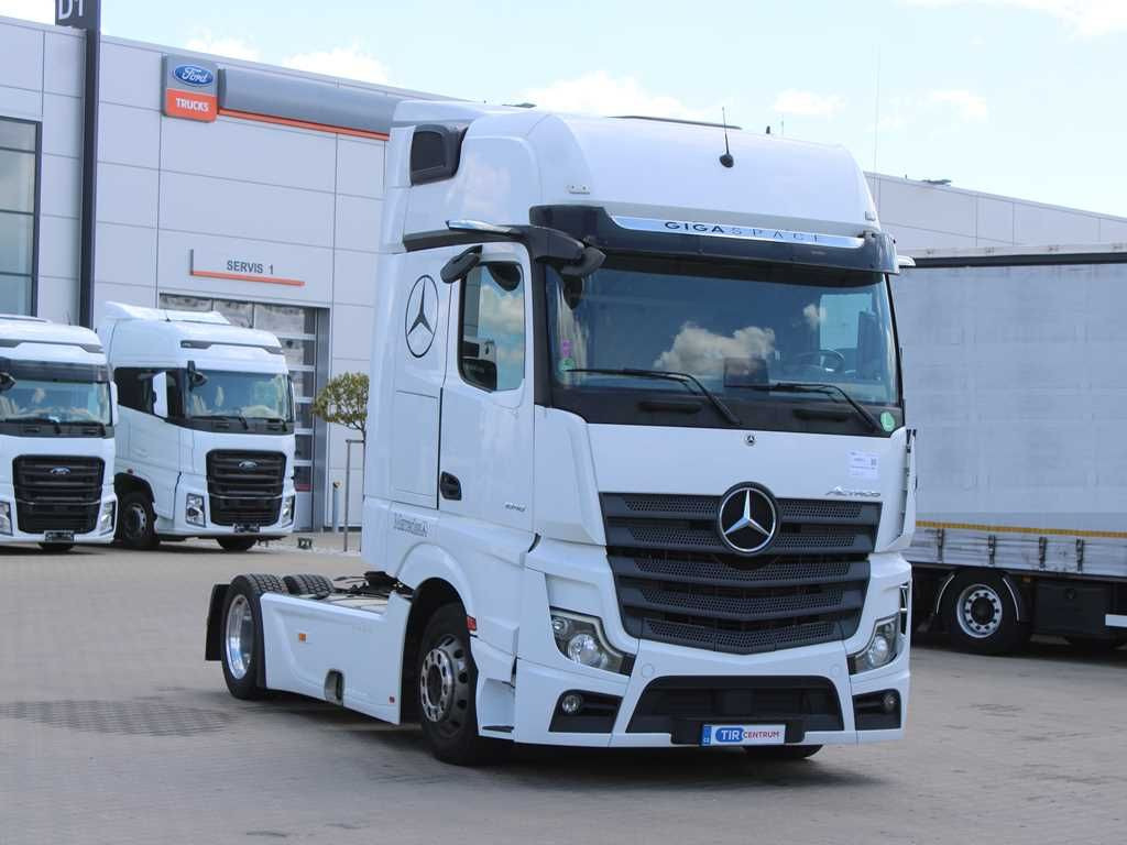 Mercedes-Benz Actros 1848, EURO 6, GIGA SPACE, NAVI, LOWDECK - Cabeza tractora: foto 2 Mercedes-Benz Actros 1848, EURO 6, GIGA SPACE, NAVI, LOWDECK - Cabeza tractora: foto 2