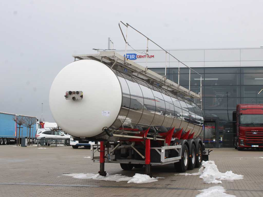 Feldbinder TSA, LIFT AXLE, 32 m³ - Semirremolque cisterna: foto 1 Feldbinder TSA, LIFT AXLE, 32 m³ - Semirremolque cisterna: foto 1