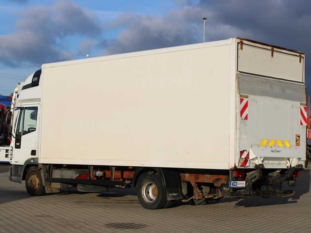 Iveco EUROCARGO ML75E17, TAIL LIFT, SLEEPING CABIN - Furgoneta caja cerrada: foto 4 Iveco EUROCARGO ML75E17, TAIL LIFT, SLEEPING CABIN - Furgoneta caja cerrada: foto 4
