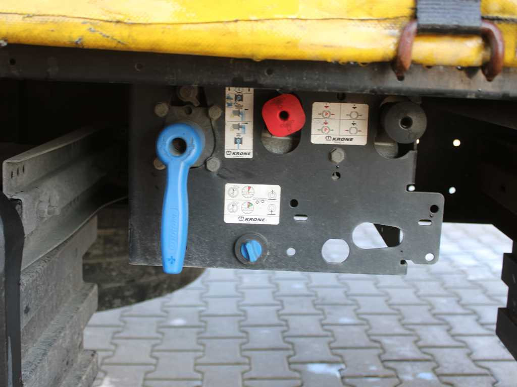 Semirremolque lona Krone SD, LOWDECK, LIFTING AXLE, LIFTING ROOF, MULTILOCK: foto 6 Semirremolque lona Krone SD, LOWDECK, LIFTING AXLE, LIFTING ROOF, MULTILOCK: foto 6
