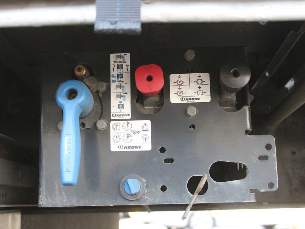 Semirremolque lona Krone SD, LOWDECK, LIFTING AXLE, MULTILOCK, LIFTING ROOF: foto 6 Semirremolque lona Krone SD, LOWDECK, LIFTING AXLE, MULTILOCK, LIFTING ROOF: foto 6