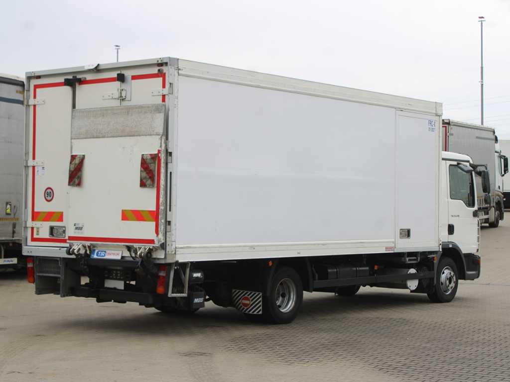 MAN TGL 12.210, TAIL LIFT, CARRIER SUPRA 850Mt - Camión frigorífico: foto 3 MAN TGL 12.210, TAIL LIFT, CARRIER SUPRA 850Mt - Camión frigorífico: foto 3