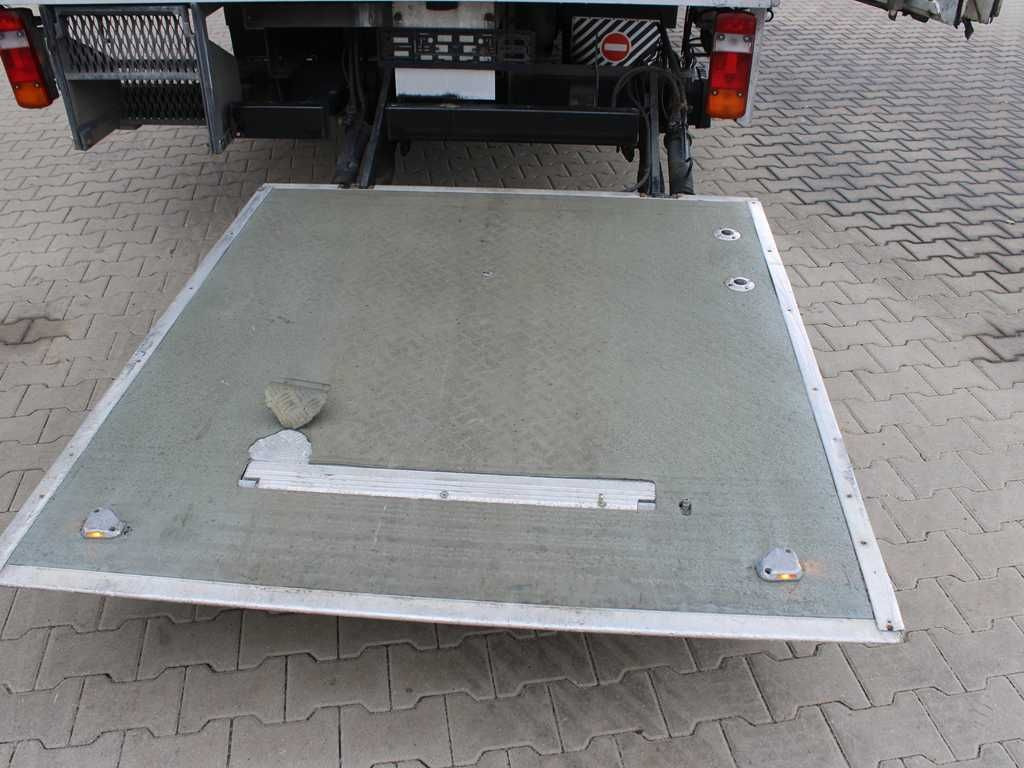 Leasing de  MAN TGL 12.210, TAIL LIFT, CARRIER SUPRA 850Mt MAN TGL 12.210, TAIL LIFT, CARRIER SUPRA 850Mt: foto 7