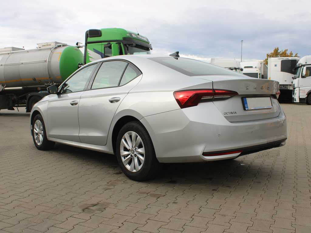 Skoda 2,0TDI 85KW SELECTION - Coche: foto 5 Skoda 2,0TDI 85KW SELECTION - Coche: foto 5