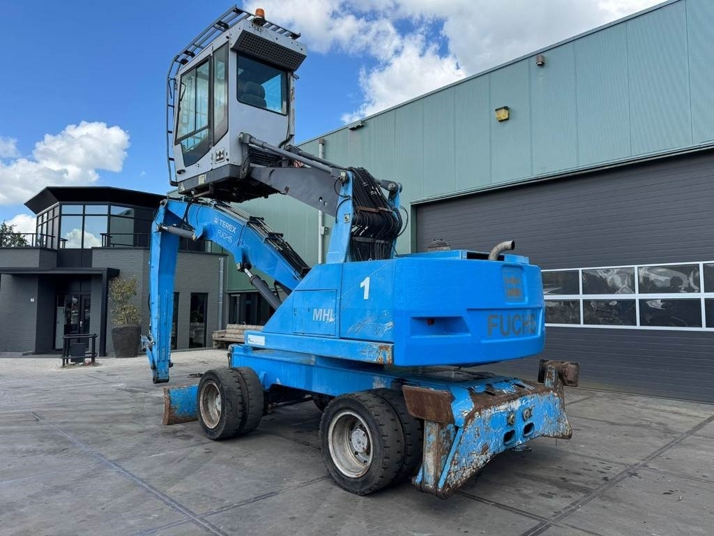 Fuchs MHL 320 - Manipulador de materiales: foto 3 Fuchs MHL 320 - Manipulador de materiales: foto 3
