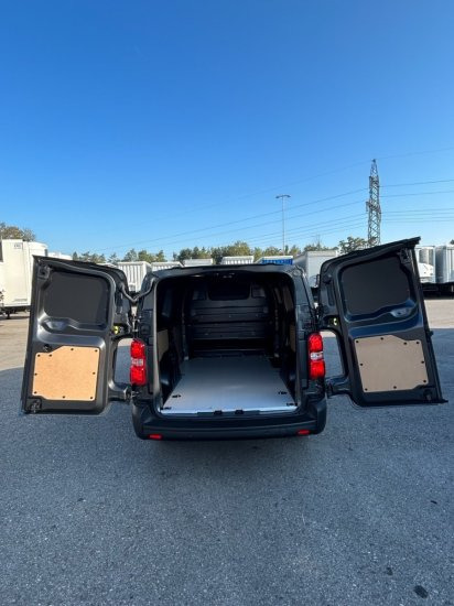 Furgón Fiat Scudo Maxi BlueDHi 120 6-Gang: foto 8