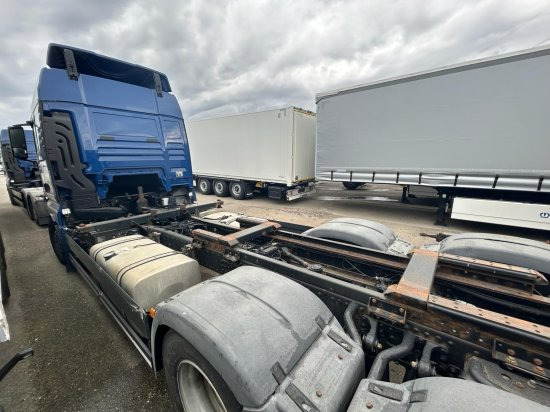 MAN TGX 26.440 XLX 6x2 Liftachse, Euro 6, Motorschaden - Camión portacontenedore/ Intercambiable: foto 4 MAN TGX 26.440 XLX 6x2 Liftachse, Euro 6, Motorschaden - Camión portacontenedore/ Intercambiable: foto 4