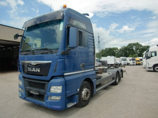 MAN TGX 26.440 XXL 6x2 Liftachse Euro 6 - Camión portacontenedore/ Intercambiable: foto 1 MAN TGX 26.440 XXL 6x2 Liftachse Euro 6 - Camión portacontenedore/ Intercambiable: foto 1