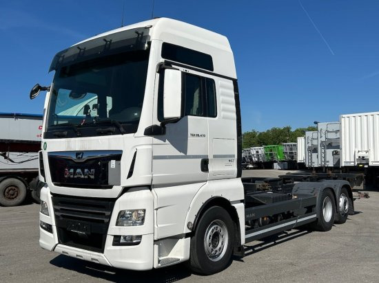 MAN TGX 26.470 XXL, 6x2, Liftachse, EURO6, Intarder, - Camión portacontenedore/ Intercambiable: foto 1 MAN TGX 26.470 XXL, 6x2, Liftachse, EURO6, Intarder, - Camión portacontenedore/ Intercambiable: foto 1