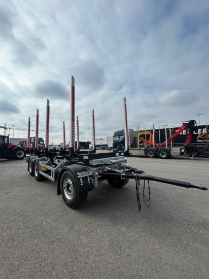 MF-CT, Holzanhänger, 3-Achsen, 4 Rungenpaare, - Remolque maderero: foto 3 MF-CT, Holzanhänger, 3-Achsen, 4 Rungenpaare, - Remolque maderero: foto 3