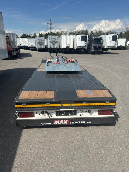 Maxtrailer 600 Tieflader 3-achs Luftgefedert, Elektroaggregat für Rampen - Remolque góndola rebajadas: foto 3 Maxtrailer 600 Tieflader 3-achs Luftgefedert, Elektroaggregat für Rampen - Remolque góndola rebajadas: foto 3