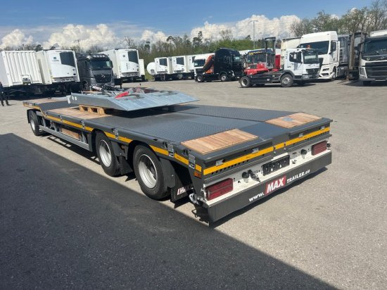 Maxtrailer 600 Tieflader 3-achs Luftgefedert, Elektroaggregat für Rampen - Remolque góndola rebajadas: foto 4 Maxtrailer 600 Tieflader 3-achs Luftgefedert, Elektroaggregat für Rampen - Remolque góndola rebajadas: foto 4