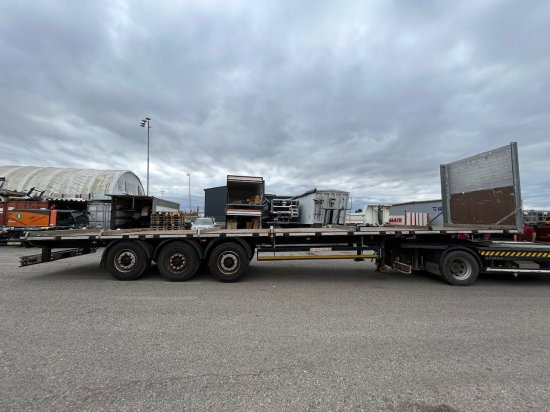 Schwarzmüller Plateau-Auflieger J Serie - Semirremolque plataforma/ Caja abierta: foto 3 Schwarzmüller Plateau-Auflieger J Serie - Semirremolque plataforma/ Caja abierta: foto 3