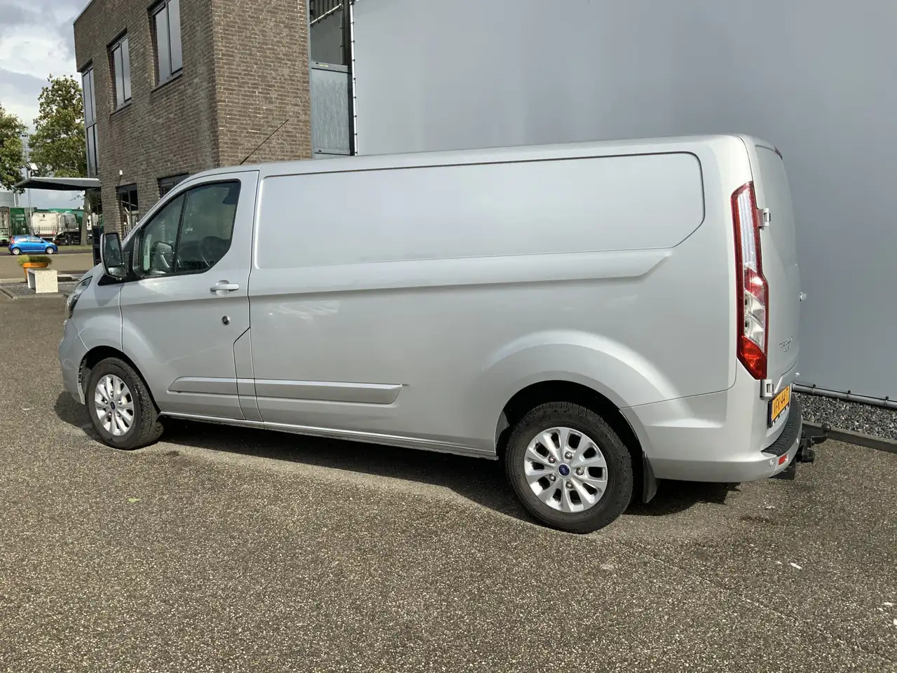 Ford Transit Custom 300 2.0 TDCI L2H2 (MOTOR DEFECT!!) Airco Navi 3 Zi - Furgón: foto 3 Ford Transit Custom 300 2.0 TDCI L2H2 (MOTOR DEFECT!!) Airco Navi 3 Zi - Furgón: foto 3